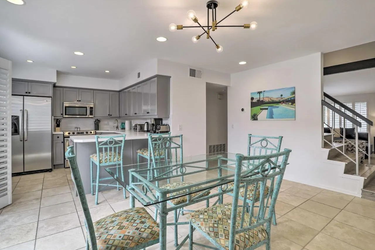 Modern Palm Springs Townhome Near Golf Courses Dom wakacyjny