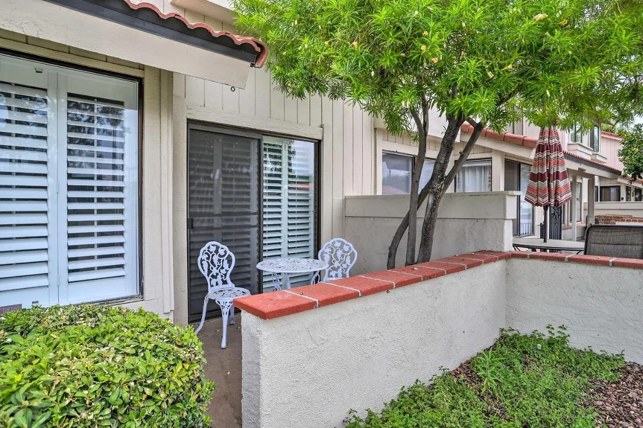 Modern Palm Springs Townhome Near Golf Courses Dom wakacyjny